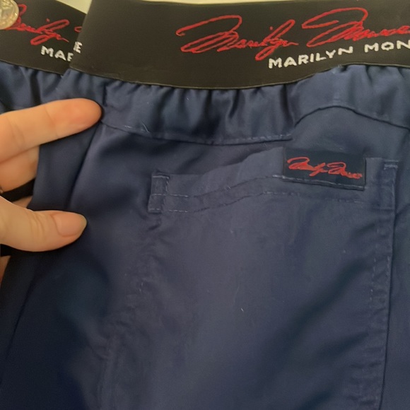 NURSES UNIFORM SCRUBS MARILYN MONROE MEDICHIC BLUE LARGE BOTTOMS 🫶🏼🦷 - Picture 12 of 12